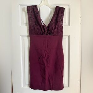 VS Elegant Burgundy Lace-Trim Dress
